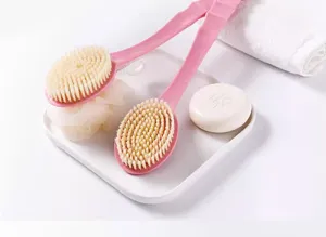 Conjunto de cepillo de ducha de mango largo con cerdas suaves para la limpieza corporal diaria.