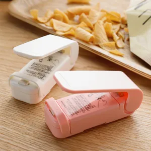 Sigillatore per Sacchetti Mini Portatile Macchina Termosaldatrice Manuale Strumento di Sigillatura Sotto Vuoto in Plastica Gadget da Cucina Domestica