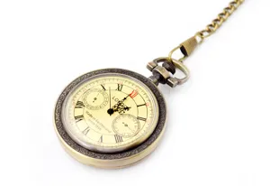 Vintage Bronze Pocket Watch Quartz Antique Pocket Watch with Chain For Men And Women