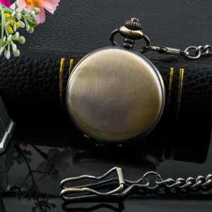 Vintage Bronze Quarz Taschenuhr mit Kette und Clip, klassisches Retro Halsketten Design.