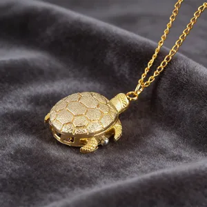 Gold Turtle Pocket Watch Necklace Cute Animal Pendant Vintage Quartz Watch Detail