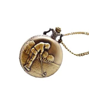 Orologio da tasca vintage in bronzo con classico design in rilievo da golf e catena.