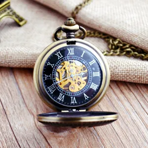 Vintage Mechanical Pocket Watch Skeleton Roman Numeral Dial Alloy Pocket Watch With Chain For Men Women Casual Retro