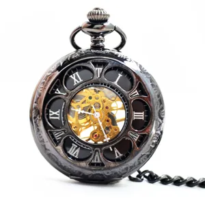 Klassische antike skelettierte mechanische Taschenuhr mit römischen Ziffern und Kette.