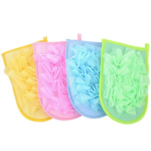 Bunte Netz-Badehandschuhe im Set für sanftes Peeling und die tägliche Körperpflege unter der Dusche.