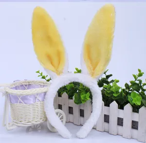 Süßer Plüsch Hasenohren Haarreif für Kinder, weiß und gelb flauschiger Haarreif Detail.