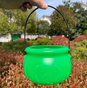 St. Patrick's Day green plastic witch cauldron bucket with handle for party decoration