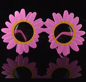 Simpatici occhiali da sole con margherita rosa per divertenti feste e travestimenti.