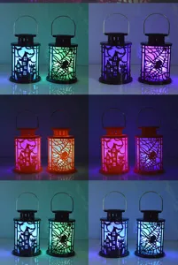 Dettaglio della luce notturna LED di Halloween con vari effetti di luce colorata e pratica maniglia.
