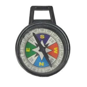 Boussole de poche noire en plastique pour la navigation en plein air et les fetes de pirates.