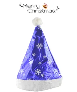 Blauwe glanzende kerstmuts met witte sneeuwvlokken en pluche rand voor feestdagen.