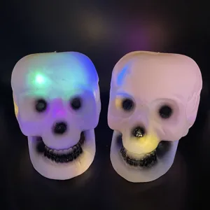 Halloween lampada teschio luminosa LED testa di fantasma spaventosa oggetti di decorazione per festa.