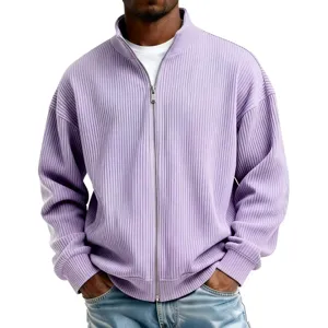 Chaqueta de sudadera para hombre en color lila con cremallera completa y cuello alto
