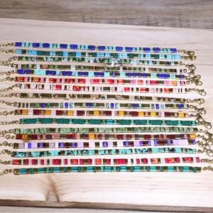 Bracelet en Perles Tila Ethnique Vintage Tissé à la Main Ajustable Bohème Géométrique Perles de Pierre de Cristal pour Femmes Hommes