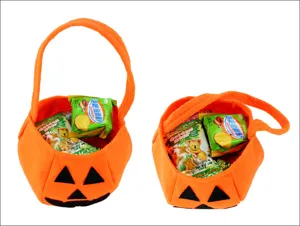 Λεπτομέρεια από τσάντα γλυκών κολοκύθας Halloween, πορτοκαλί τσάντα τρικ ότ τριτ.