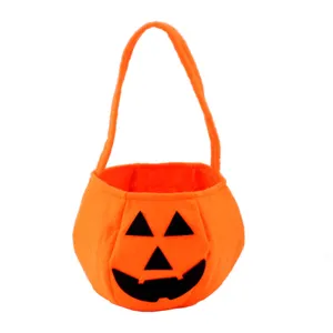 Λεπτομέρεια από την τσάντα κολοκύθας Halloween σε πορτοκαλί χρώμα για αποθήκευση.