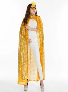 Detailaufnahme des glänzenden goldenen Paillettenumhangs mit funkelndem Stoff für Partys.