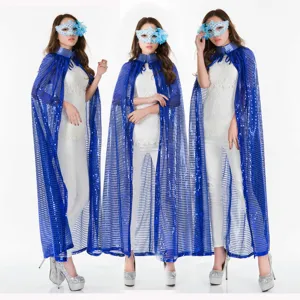 Blauer Pailletten Umhang Detailansicht, glänzendes Kostüm für Halloween Cosplay und Partys.