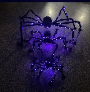 Halloween leuchtende Spinnen Requisiten Set, schwarze Plüschspinnen mit violetten LEDs.