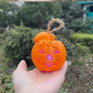 Halloween pumpkin hanging light LED glowing ornament party decoration prop for holiday gifts.