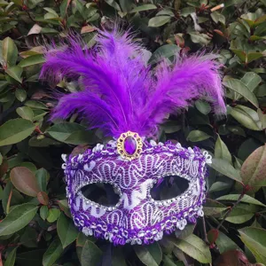 Halloween lila Feder-Spitze-Maske Venedig Maskerade Party Prinzessin Kostüm Augenmaske Damen