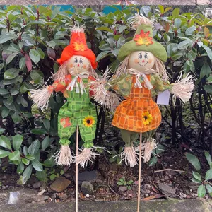 Halloween scarecrow garden stake set, autumn harvest festival outdoor decoration props, fabric material.