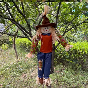 Poupée épouvantail fête des récoltes décoration Halloween jouet en peluche suspendu détail vue