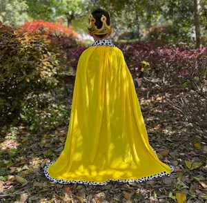 Kids king cape costume for Halloween cosplay party, yellow cloak with crown and scepter prop.