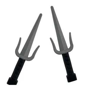 Plastic drietand wapen rekwisieten voor Halloween cosplay, ninja kostuum accessoires.