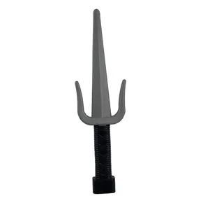 Kunststof drietand speelgoed rekwisiet voor Halloween feest, realistisch ninja wapen accessoire.