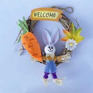 Osterhase Kranz Hängende Dekoration mit Karotte und Willkommensschild für Heimdekoration.