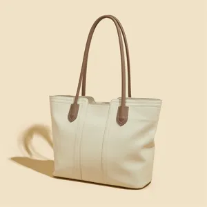 Elegante cremefarbene Tote Bag mit braunen Henkeln, große Pendler Schultertasche für Damen neu.