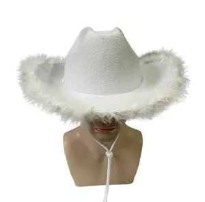 Witte veren cowboyhoed voor feestjes, toneelvoorstellingen en vrijgezellenfeesten. Detail.