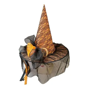 Halloween Hexenhut mit orangefarbenem Spitzenmuster, schwarzem Schleier und Masche.