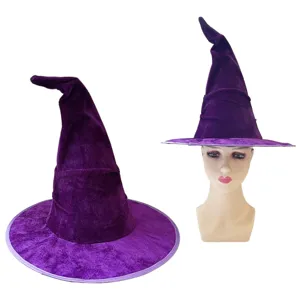 Chapeau de sorciere en velours violet pour fete de costume d'Halloween, accessoire de cosplay magique.