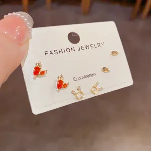 Joli ensemble de boucles d'oreilles lapin carotte, bijoux tendance au quotidien.