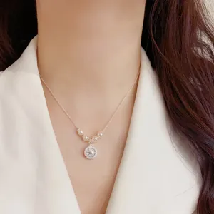 Elegante catenina con perle e zirconi a stella, collana in argento raffinata