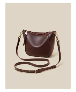Women's genuine leather shoulder bag, casual hobo crossbody bag for autumn and winter daily use.
