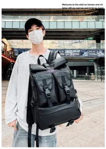 Zaino rolltop impermeabile alla moda per uomo, borsa da scuola per viaggi urbani casual.