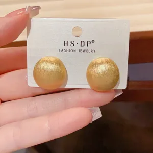 Französische Vintage minimalistische Metall tief gebürstete runde Ohrstecker Schmuck.