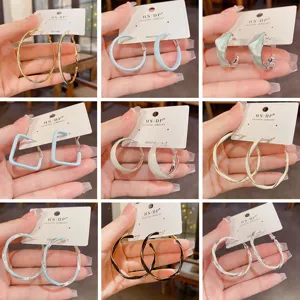 Estate Nuovi Orecchini a Cerchio Smaltati Geometrici Rame Placcato Oro Vero Dolce Fresco Colorato Orecchini a Bottone Con Perno in Argento Sterling 925 Elegante Universale Ufficio Quotidiano Orecchini da Donna Gioielli Regalo