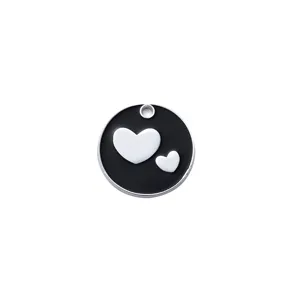 Placa de identificación para mascotas de aleación de zinc con corazones blancos.