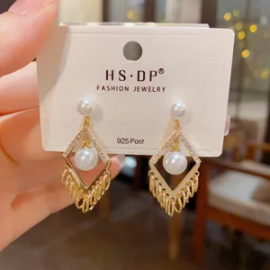 Elegante Vergulde Koperen Strass Kunstparel Hangoorbellen Geometrische Ruit Kwastje Lange Oorbellen Voor Dames Sieraden