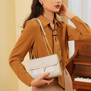 Women Quilted Chain Crossbody Bag Cute Heart Lock Shoulder Bag Elegant Chic Handbag