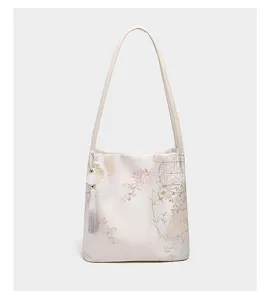 New Chinese style floral shoulder tote bag for women, elegant daily commuting handbag.