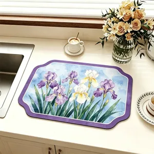 Tappetino scolapiatti per bancone cucina con design a fiori di iris acquerello per asciugare.