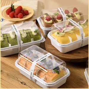 Scatola di imballaggio per dessert in plastica trasparente con adesivo di sigillatura.