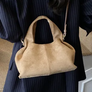Damen Wildleder Handtasche elegante Retro Pendler Umhängetasche mit weicher Beuteltasche.