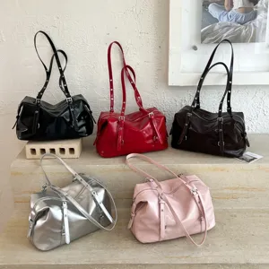 Sac à Épaule en Cuir PU Vintage Grande Capacité pour Femmes Sac Boston Oreiller Brillant Rétro Main de Banlieue Haut de Gamme Couleur Unie