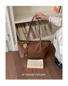 Sac Cabas Vintage en Daim Marron Femme Grande Capacité Rivet Glands Sac Bandoulière